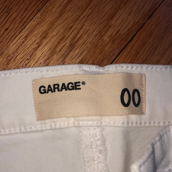 ✨White Garage jeans✨ - Picture 3 of 5